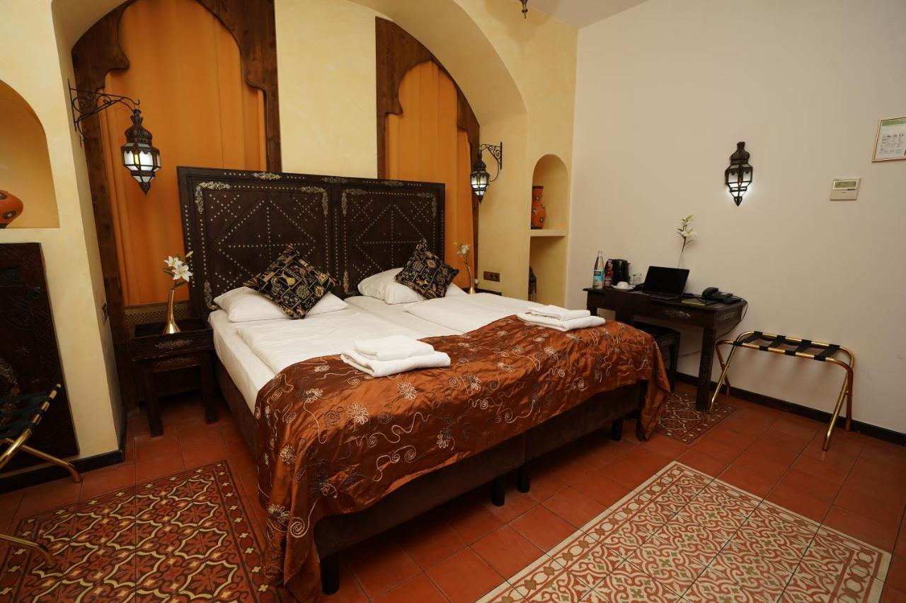 Oriental&restaurant Hotel